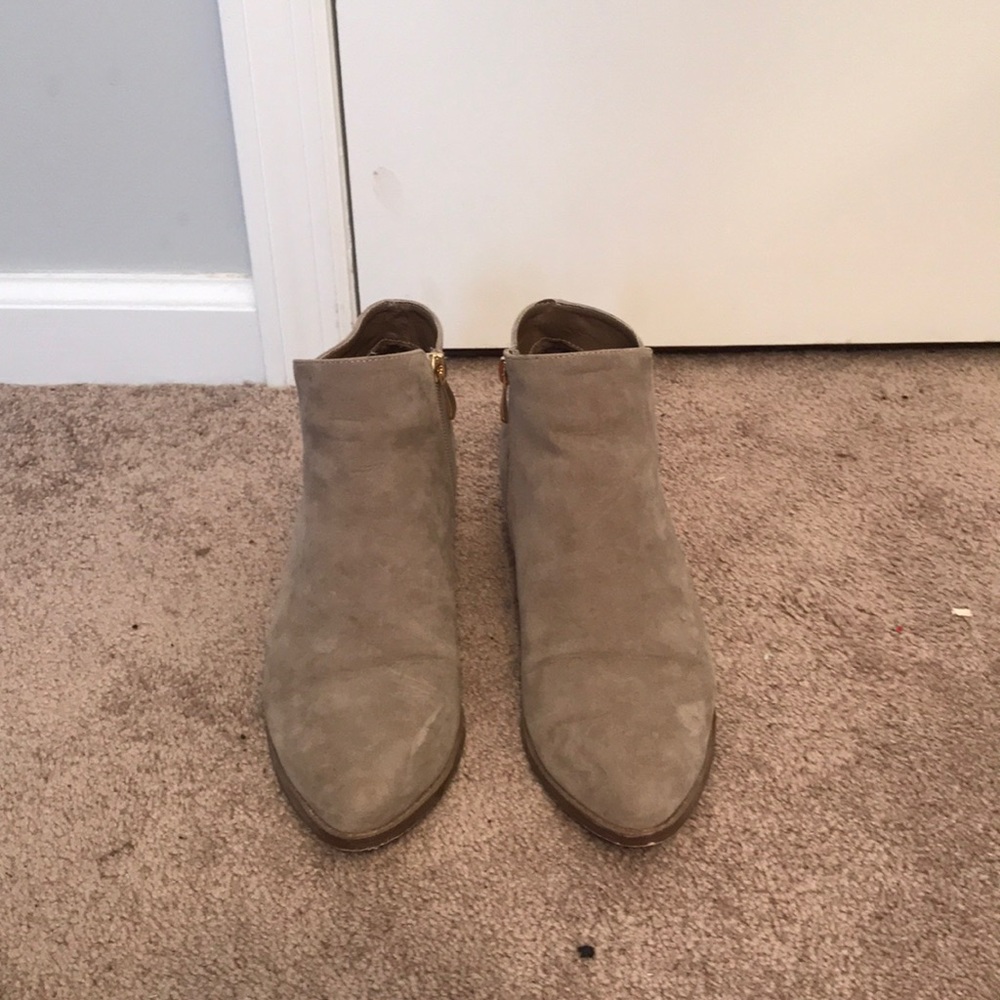 Nice heels! Open to offers!